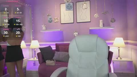 Dahlia Grey online show from 10.24.25