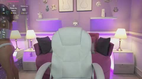 Dahlia Grey online show from 10.25.25