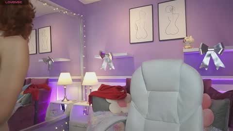 Dahlia Grey online show from 01.12.26