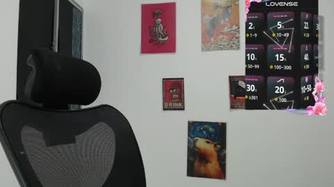 Snapshot of dahliarios chatting on 05.19.26 lorena online show from 05.19.26
