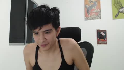 Snapshot of dahliarios chatting on 07.25.26 lorena online show from 07.25.26