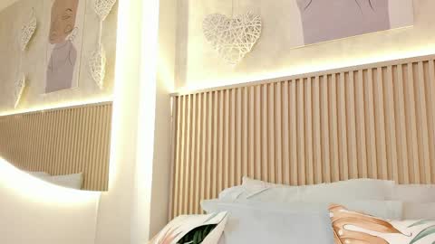 Snapshot of daiana_curly chatting on 05.16.26 Daiana online show from 05.16.26