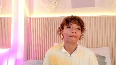 Snapshot of daiana_curly chatting on 06.28.26 Daiana online show from 06.28.26