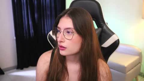 Lauren            online show from 11.03.25