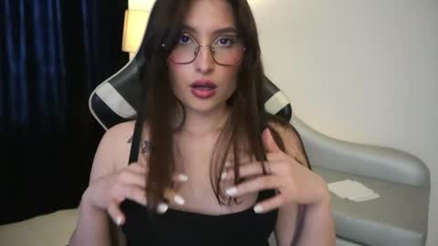 Lauren            online show from 04.09.26