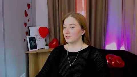 Snapshot of daisy_candy chatting on 02.26.25 Little Di online show from 02.26.25