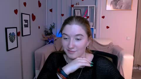 Snapshot of daisy_candy chatting on 03.03.25 Little Di online show from 03.03.25