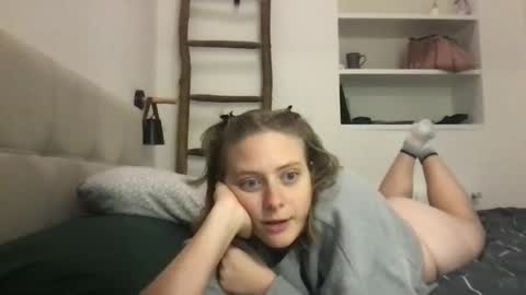 daisy_lately online show from 11.18.25