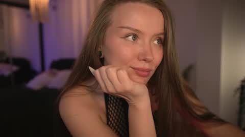 Snapshot of daisy_stacey chatting on 07.14.26 Stacey online show from 07.14.26