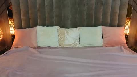 daisydelight_ online show from 09.12.25