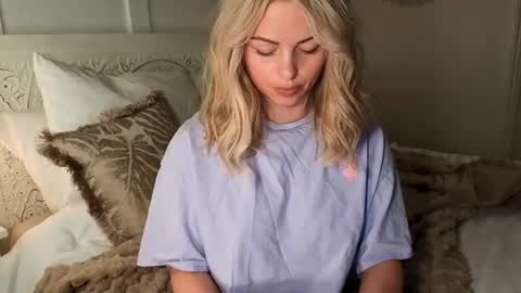 Daisy Dreams online show from 02.15.26