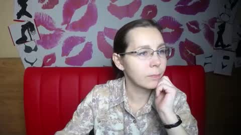 Snapshot of daisyedit chatting on 12.14.25 DaisyEdit online show from 12.14.25