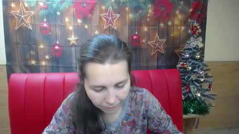 Snapshot of daisyedit chatting on 12.19.25 DaisyEdit online show from 12.19.25