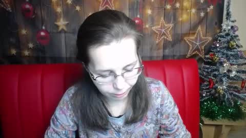 Snapshot of daisyedit chatting on 12.20.25 DaisyEdit online show from 12.20.25