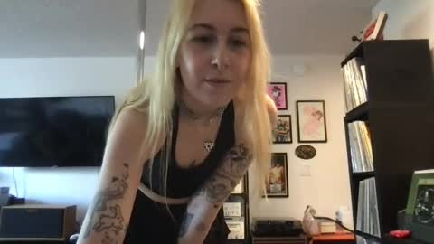 daisymynx online show from 04.04.26