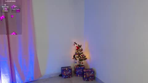 VALENTINA  online show from 12.21.25