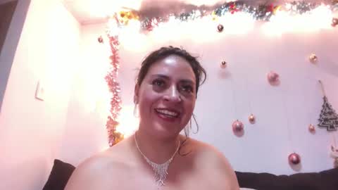 Dakotaagray online show from 12.14.25