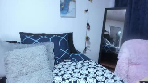 Dakotaagray online show from 02.12.26