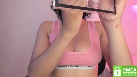 Snapshot of dalhila chatting on 11.15.25 D A L H I L A online show from 11.15.25