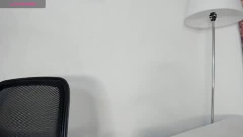 Snapshot of dalhila chatting on 11.19.25 D A L H I L A online show from 11.19.25