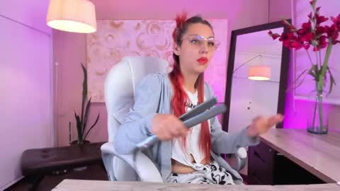 Snapshot of dalia_garrett chatting on 12.23.24 Dalia online show from 12.23.24