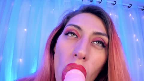 Snapshot of dalia_garrett chatting on 02.05.25 Dalia online show from 02.05.25