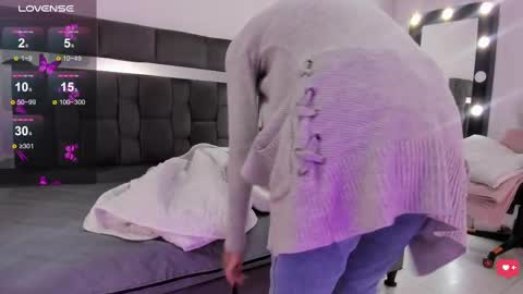 Snapshot of dalia_lux_ chatting on 10.03.25 dalia_lux_ online show from 10.03.25