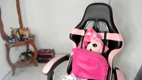 Dalia April online show from 03.15.26