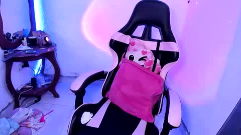 Dalia April online show from 03.24.26