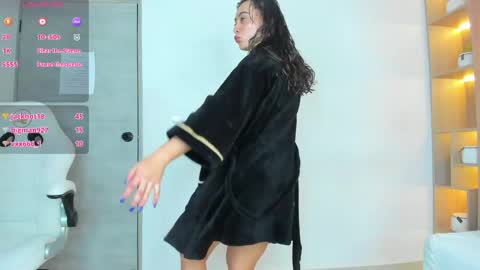 Snapshot of dalila_sette chatting on 04.29.26 dalila sette online show from 04.29.26