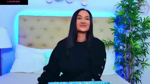 daliyaa_ online show from 10.03.25