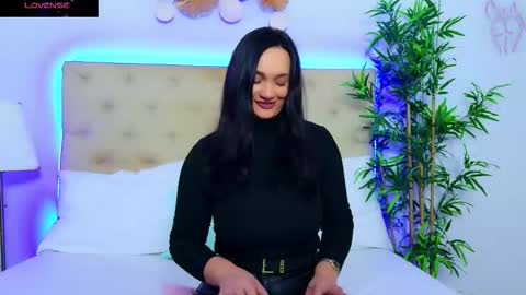 daliyaa_ online show from 11.10.25