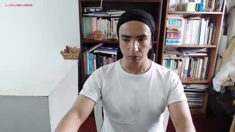 Snapshot of daliygala chatting on 01.05.25 JamesDali online show from 01.05.25