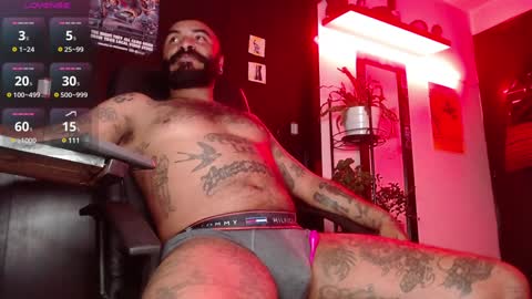 Snapshot of damian_darkside_ chatting on 12.06.24 Damian online show from 12.06.24