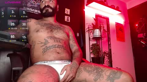 Snapshot of damian_darkside_ chatting on 01.08.25 Damian online show from 01.08.25