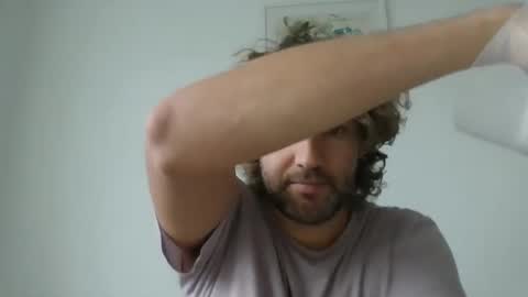 damian_ezra online show from 12.14.24