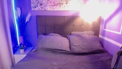 Snapshot of damian_n_lissa chatting on 10.27.25 damian_n_lissa online show from 10.27.25