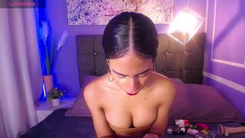 Snapshot of damian_n_lissa chatting on 11.21.25 damian_n_lissa online show from 11.21.25