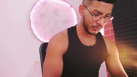 instagram damiannreed. online show from 12.17.24