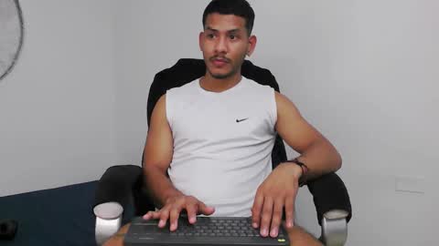 instagram damiannreed. online show from 02.05.26