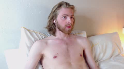 Snapshot of damien_diamond chatting on 12.16.24 damien_diamond online show from 12.16.24