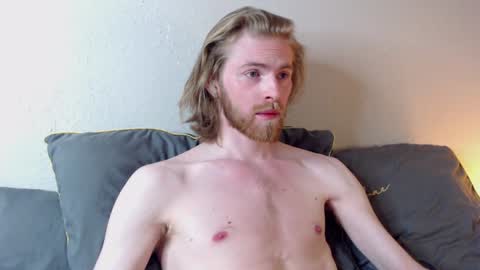 Snapshot of damien_diamond chatting on 12.17.24 damien_diamond online show from 12.17.24