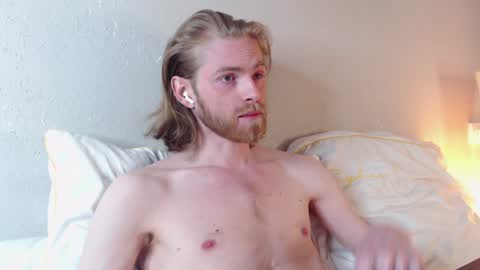 Snapshot of damien_diamond chatting on 01.10.25 damien_diamond online show from 01.10.25
