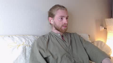 Snapshot of damien_diamond chatting on 10.21.25 damien_diamond online show from 10.21.25