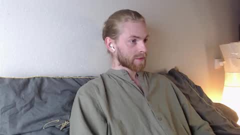 Snapshot of damien_diamond chatting on 10.24.25 damien_diamond online show from 10.24.25