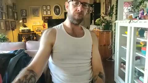 Snapshot of damien_mace chatting on 12.15.24 damien_mace online show from 12.15.24