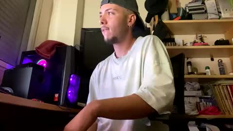 Snapshot of damncore chatting on 10.05.25 damncore online show from 10.05.25