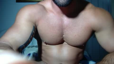 Snapshot of damnimhandsome25 chatting on 06.05.26 Clyde online show from 06.05.26