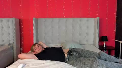 Snapshot of damonlux chatting on 06.17.26 Damon online show from 06.17.26