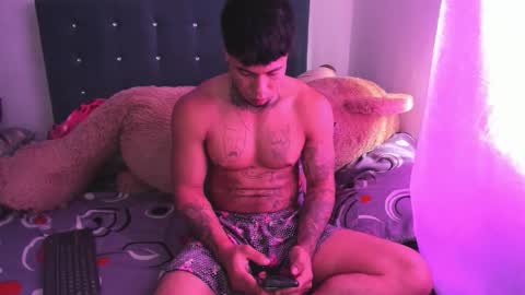 Snapshot of damonxxx1 chatting on 12.02.25 Damon online show from 12.02.25